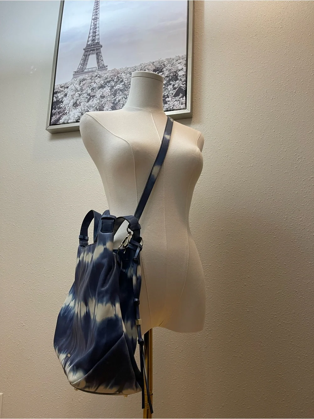 ⁠Vince Camuto Tania Leather Tie Dye Shoulder Bag Tote Navy White